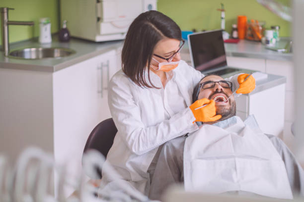 Best Emergency Dental Care for Broken or Chipped Teeth in Florida, NY